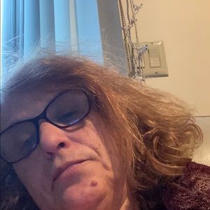 Meet your Posher, Dina